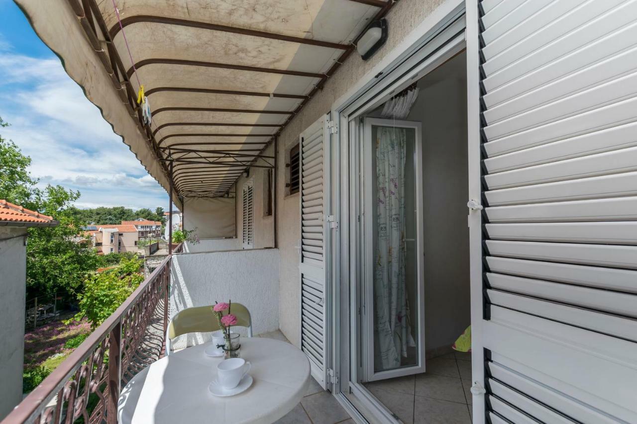 Apartments Miroslava Vodice Exteriör bild